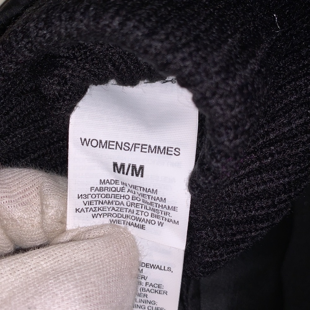 NWT The North Face Metropolis Mitt, Medium - Picture 7 of 10